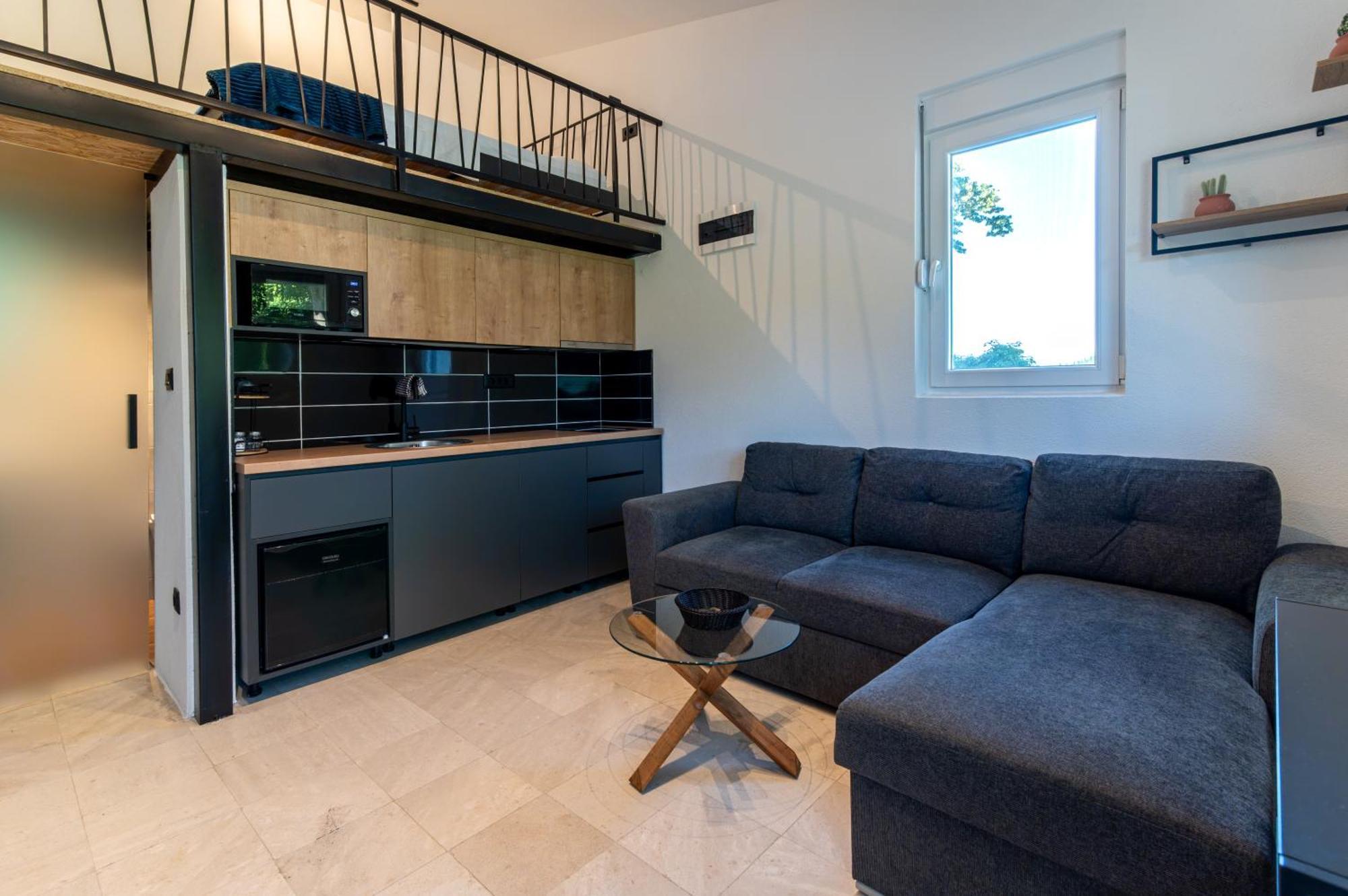 Flamingo With Free Parking Apartment *